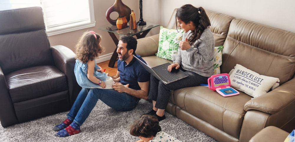 indoor air quality family in living room